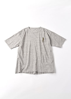 45R 海ものがたりのプリントTシャツ（タツノオトシゴ） 45R（フォーティファイブアール）の「海ものがたりのプリントT